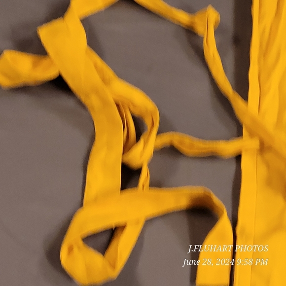 FOREVER 21 YELLOW JUMPSUIT SZ SMALL FEELS SO SOFT AND SILKY NWT - Picture 8 of 12